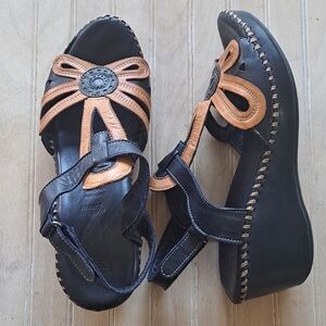 Spring Step Amuna Leather T-Strap Navy Floral Design Wedge Heel Comfy Sandals